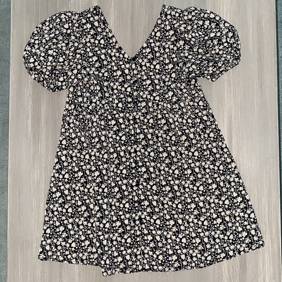 ZARA Contrasting Floral Dress - Picture 2 of 4